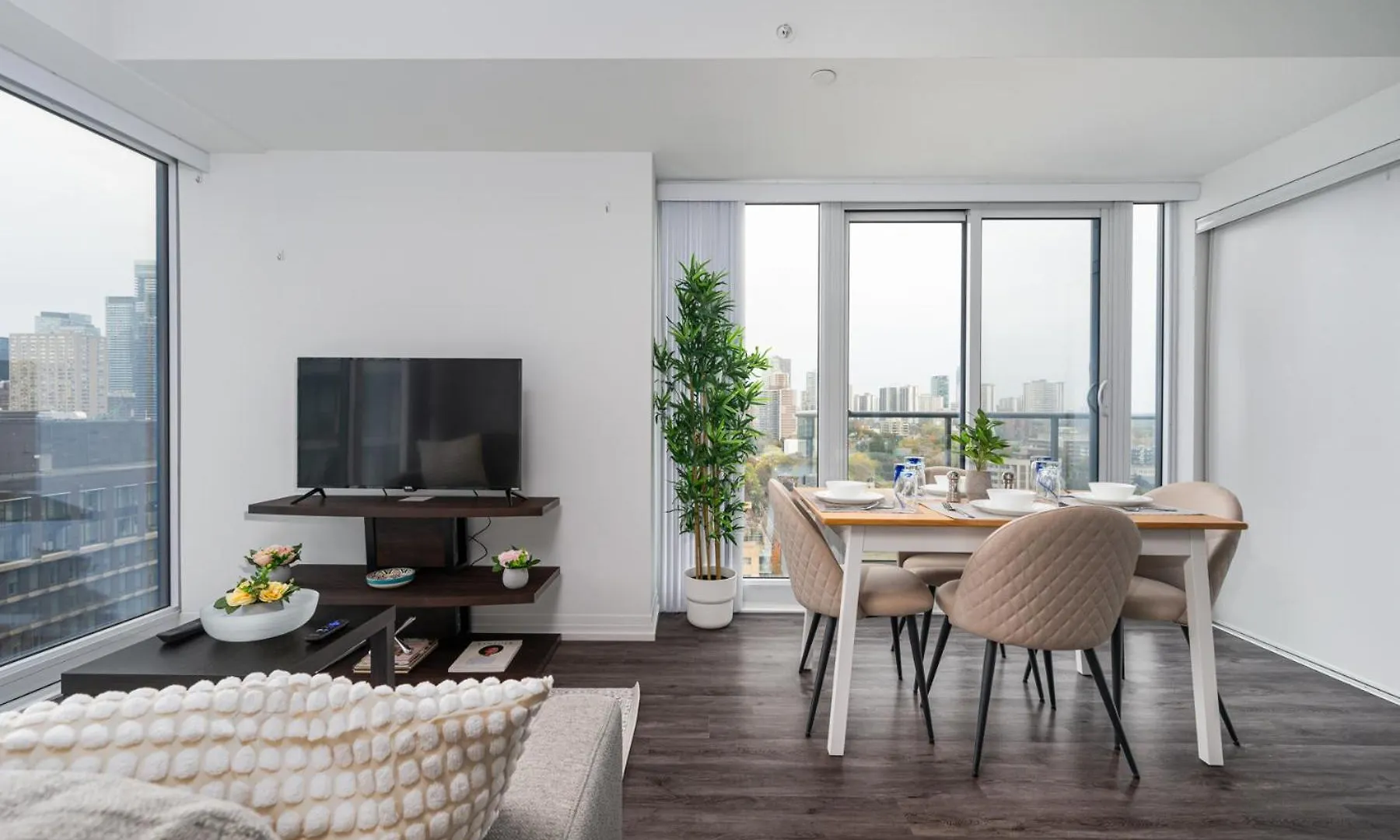 Apartment Toronto Garden Suites