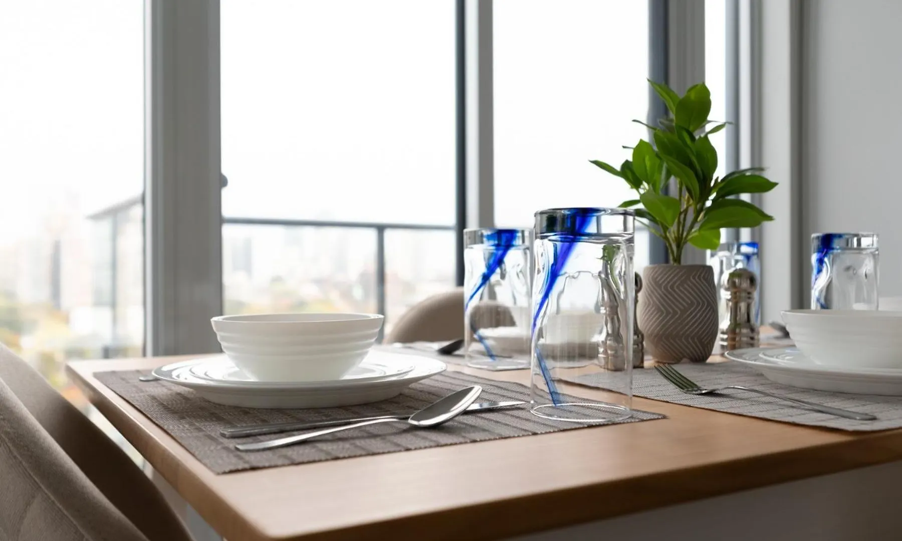 Toronto Garden Suites Apartment