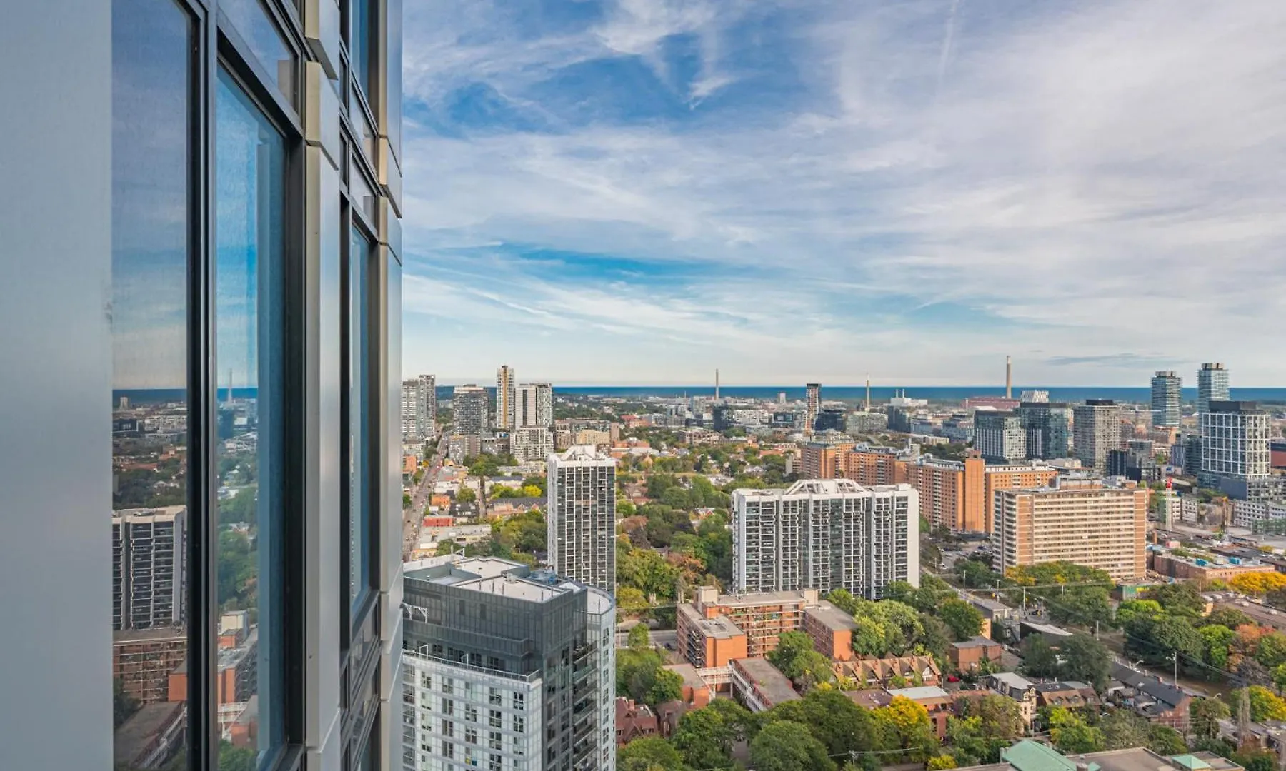 Toronto Garden Suites Apartment
